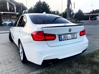 BMW 3 Series foto 6