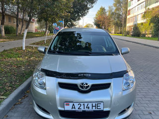 Toyota Auris foto 2