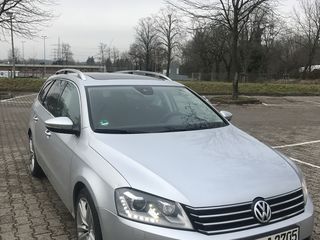 Volkswagen Passat foto 1