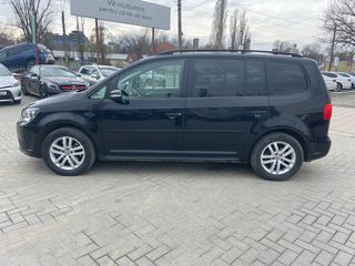 Volkswagen Touran foto 10