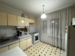 Apartament cu 3 camere, 70 m², Botanica, Chișinău foto 3