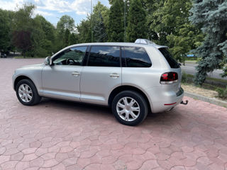 Volkswagen Touareg foto 8