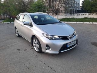 Toyota Auris foto 1