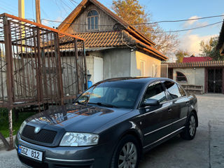 Skoda Superb foto 2