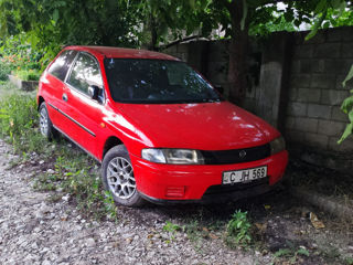 Mazda 323 foto 4