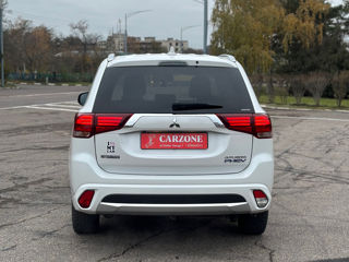 Mitsubishi Outlander foto 4