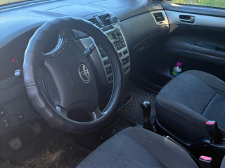 Toyota Avensis Verso, 2004