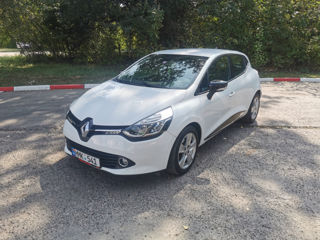 Renault Clio foto 1