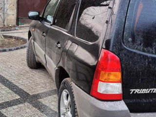 Mazda Tribute foto 4