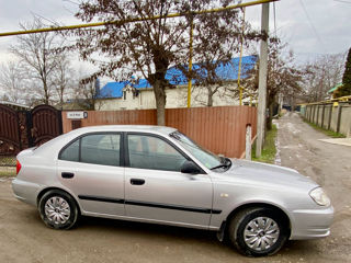 Hyundai Accent foto 4