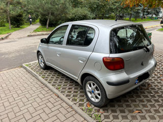 Toyota Yaris foto 3