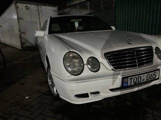 Mercedes E-Class