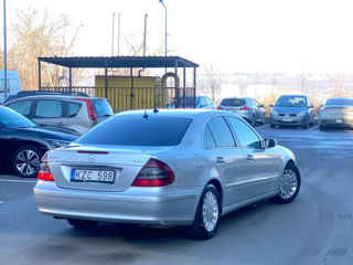 Mercedes E Class foto 3