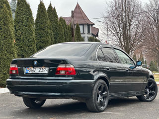 BMW 5 Series foto 7