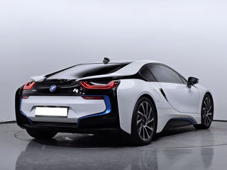 BMW i8 foto 2