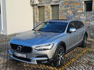 Volvo V90 Cross Country foto 1