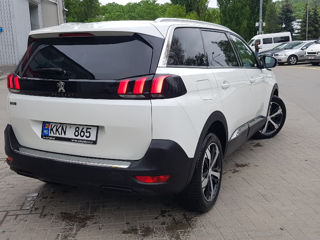 Peugeot 5008 foto 2