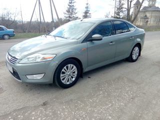 Ford Mondeo foto 1