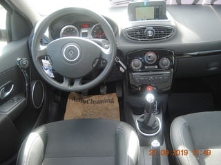 Renault Clio foto 8