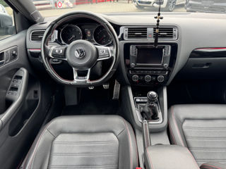 Volkswagen Jetta foto 11