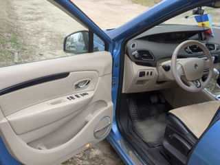 Renault Grand Scenic foto 6