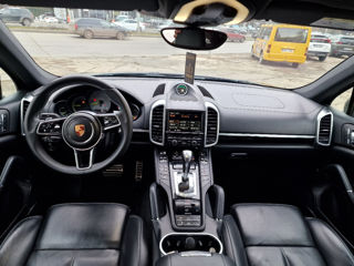 Porsche Cayenne foto 8