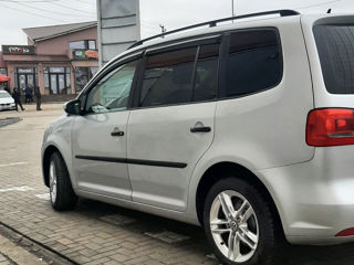 Volkswagen Touran foto 5