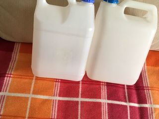 Sticle din plastic de la apă minerală cu mîner, de 9 litri-4 sticle, 7,5 litri-1 sticlă, de 6 litri- foto 8