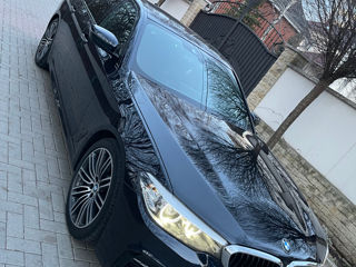 BMW 5 Series foto 2