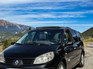 Renault Grand Scenic foto 1