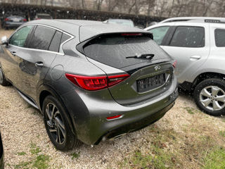 Infiniti Q30 foto 4