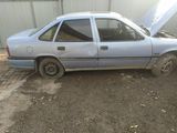 Opel Vectra 1.8 gaz-benzina 1992 la piese