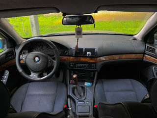 BMW 5 Series foto 5