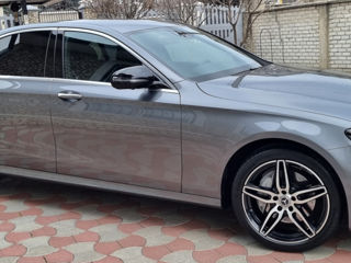 Mercedes E-Class foto 2