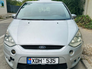 Ford S-Max foto 1