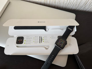 Vând Urgent Apple Watch 5 44mm! foto 6