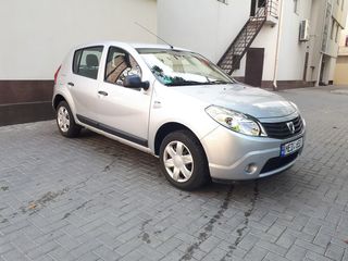Dacia Sandero - auto in chirie chisinau