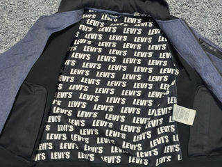 Куртка Levi's. foto 3