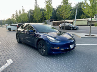 Tesla Model 3 foto 2