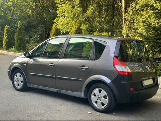 Renault Grand Scenic foto 6