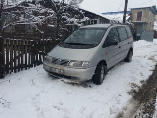 Volkswagen Sharan foto 1