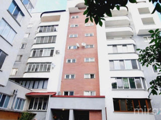 Apartament cu 3 camere, 85 m², Centru, Chișinău foto 3