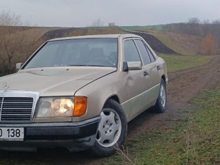 Mercedes E-Class foto 2