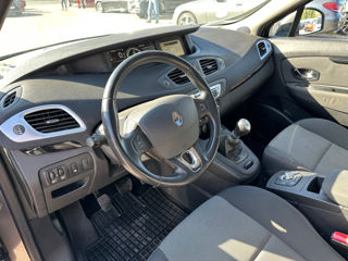 Renault Scenic foto 8