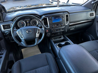 Nissan Titan foto 16