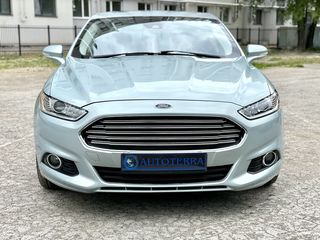 Ford Fusion foto 2