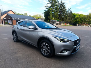 Infiniti Q30 фото 6