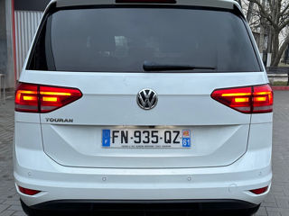 Volkswagen Touran foto 5