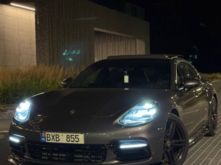 Porsche Panamera foto 2