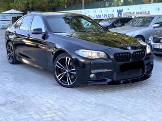 BMW 5 Series foto 1